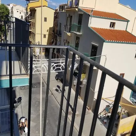 Tra La Rocca E Il Mare Holiday home *