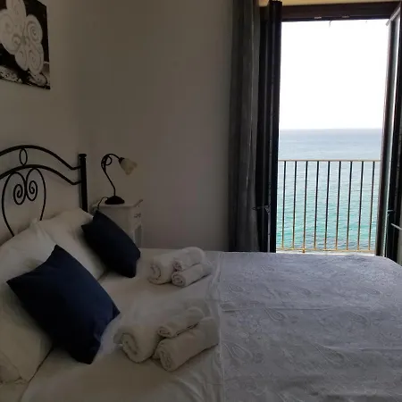 Holiday home Tra La Rocca E Il Mare Cefalu