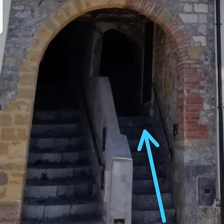 Casa vacanze Tra La Rocca E Il Mare *