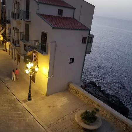 Holiday home Tra La Rocca E Il Mare